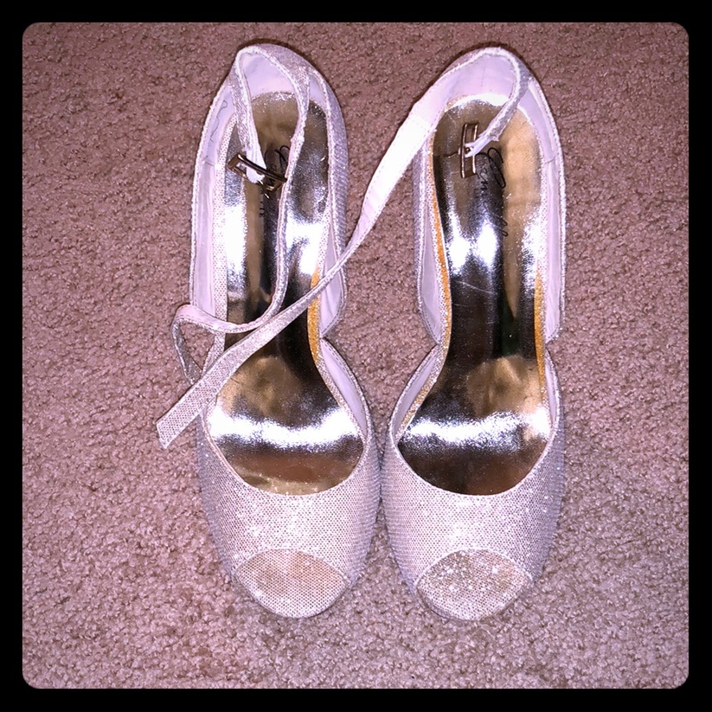 Camille La Vie  gold heels